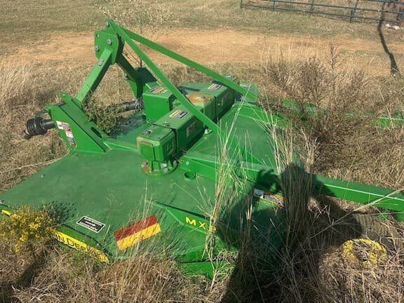 Image of John Deere MX8 equipment image 2