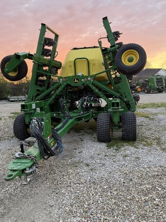 2020 John Deere N530C Equipment Image0