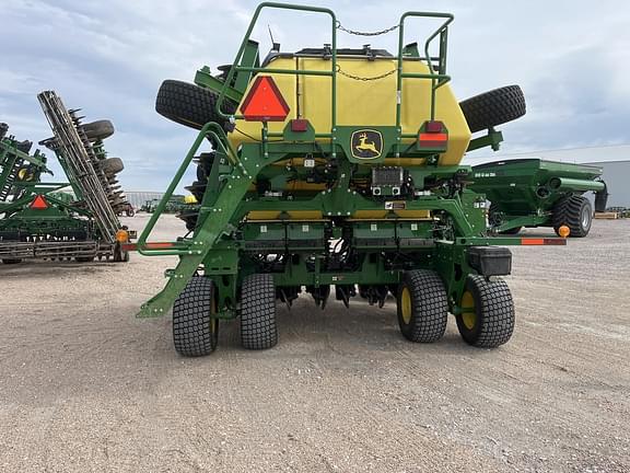 Image of John Deere N530C equipment image 3