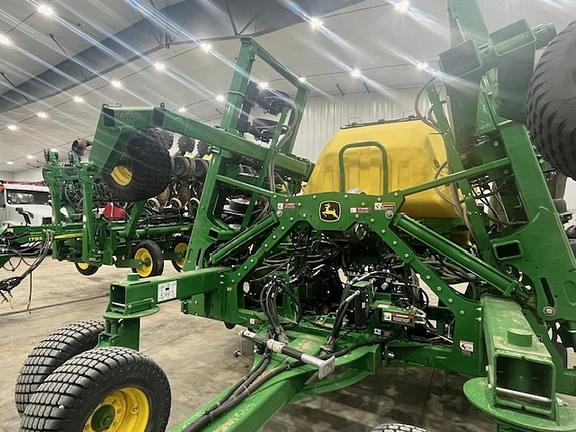 Image of John Deere N530C equipment image 2