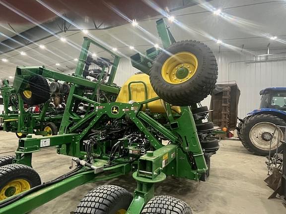 Image of John Deere N530C equipment image 4
