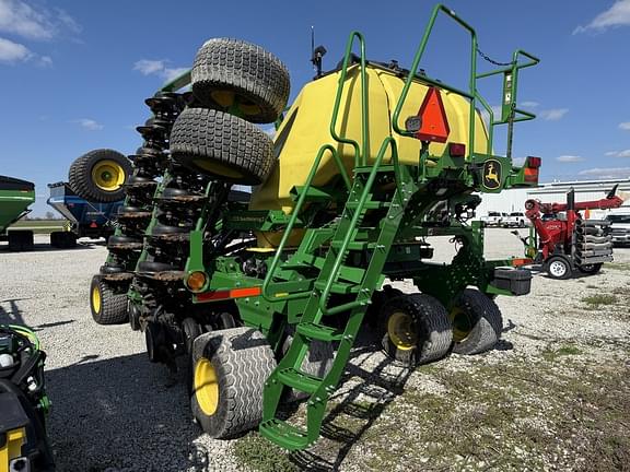 Image of John Deere N530C Primary image
