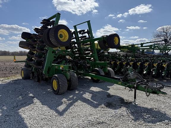 Image of John Deere N530C equipment image 1
