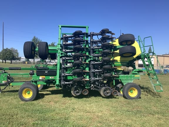 Image of John Deere N530C equipment image 3