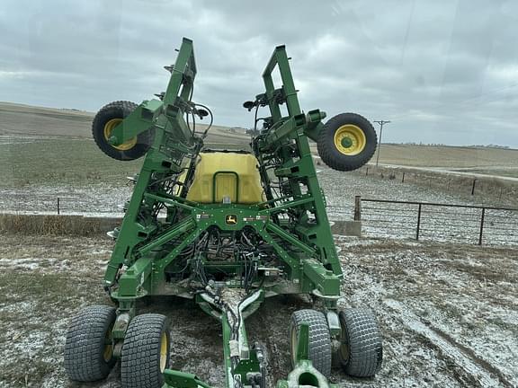 Image of John Deere N536C equipment image 2