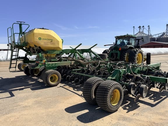 Image of John Deere N540C equipment image 3