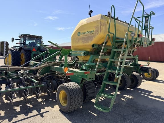 Image of John Deere N540C equipment image 2