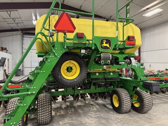 Image of John Deere N540C equipment image 2
