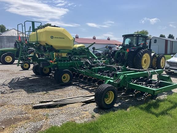 Image of John Deere N540C equipment image 3