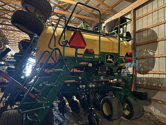 Image of John Deere N540C equipment image 4