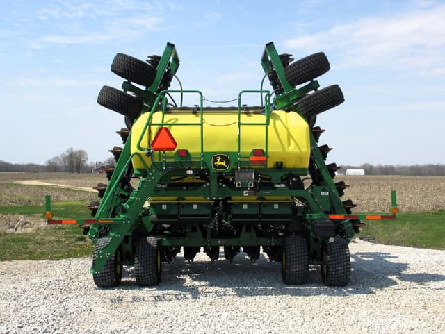 Image of John Deere N540C equipment image 3