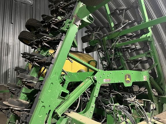 Image of John Deere N542C equipment image 1
