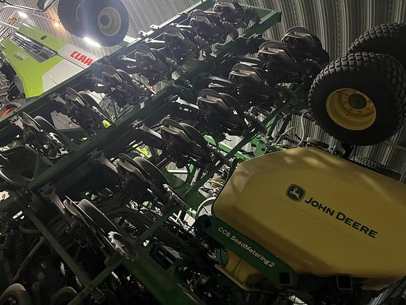 Image of John Deere N542C equipment image 2