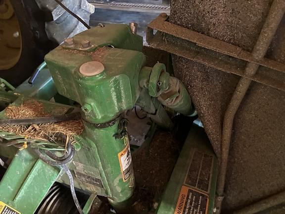 Image of John Deere R310 equipment image 1