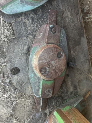 Image of John Deere R310 equipment image 3