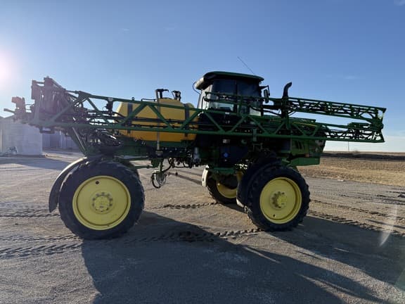 Image of John Deere R4023 equipment image 2