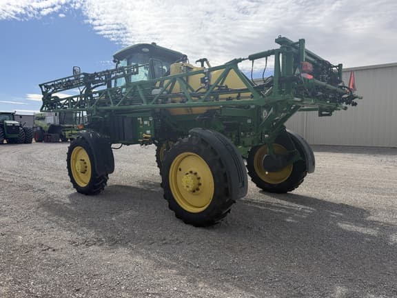 Image of John Deere R4023 equipment image 2