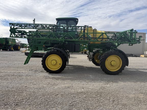Image of John Deere R4023 equipment image 1