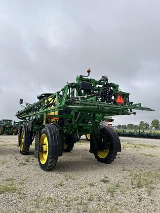 Image of John Deere R4030 equipment image 3