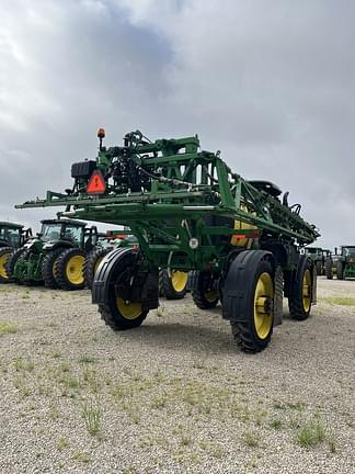 Image of John Deere R4030 equipment image 2