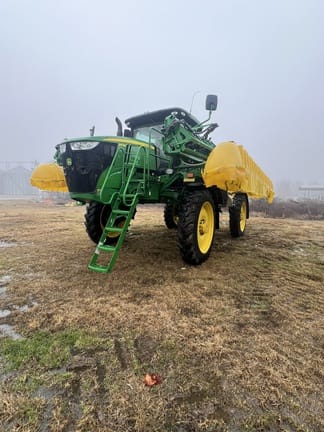2020 John Deere R4030 Equipment Image0