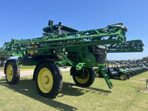 2020 John Deere R4030 Equipment Image0