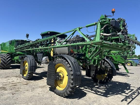 Image of John Deere R4030 equipment image 1
