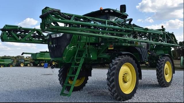 Image of John Deere R4030 equipment image 1