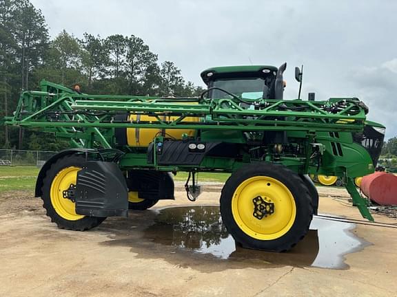 Image of John Deere R4030 equipment image 2