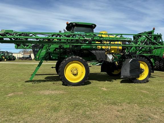Image of John Deere R4030 equipment image 2