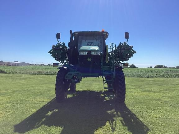 Image of John Deere R4038 equipment image 1