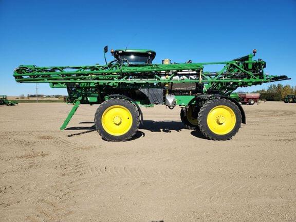 Image of John Deere R4038 equipment image 1