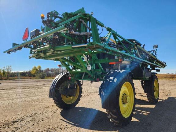 Image of John Deere R4038 equipment image 4