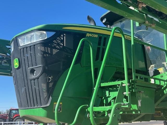 Image of John Deere R4038 equipment image 4