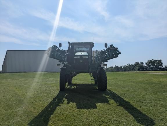 Image of John Deere R4038 equipment image 4