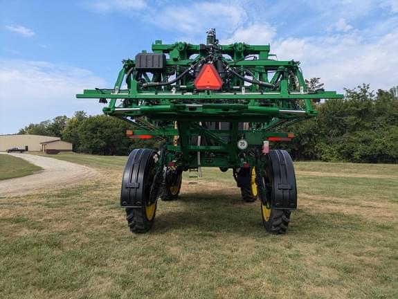 Image of John Deere R4038 equipment image 4