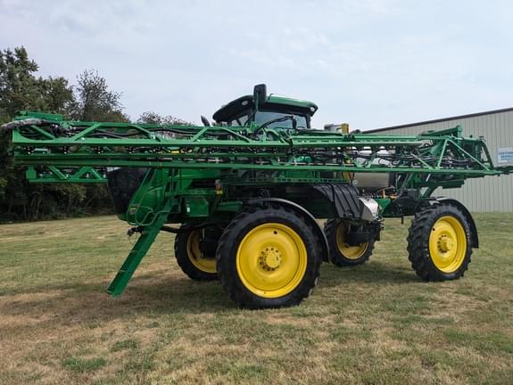 Image of John Deere R4038 equipment image 1