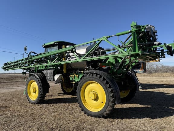 Image of John Deere R4038 equipment image 1