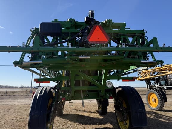 Image of John Deere R4038 equipment image 3