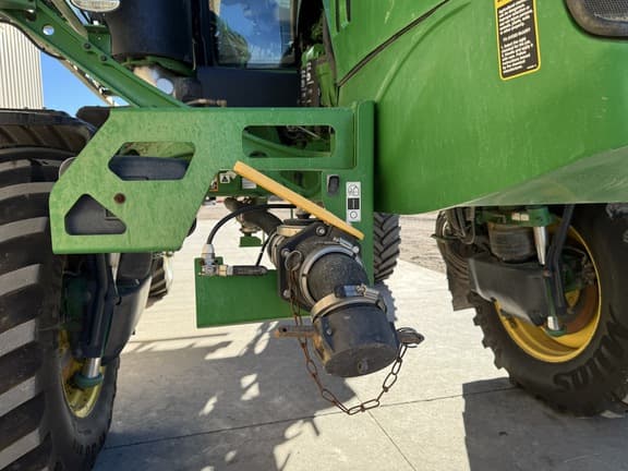 Image of John Deere R4038 equipment image 4