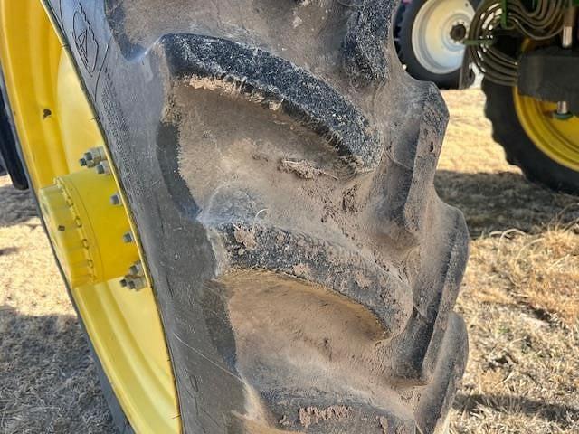 Image of John Deere R4038 equipment image 4