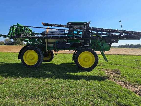 2020 John Deere R4038 Equipment Image0