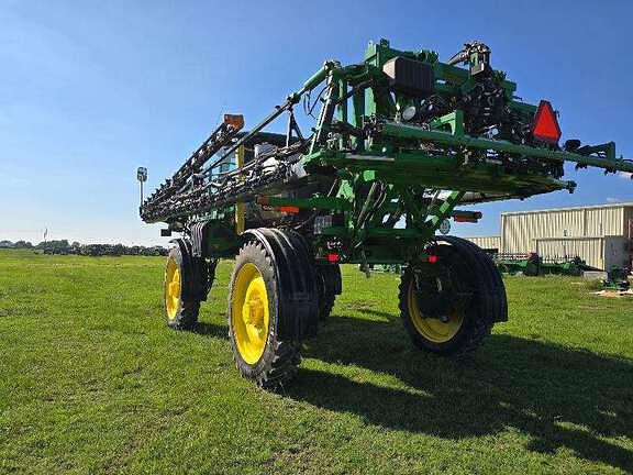 Image of John Deere R4038 equipment image 3