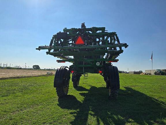 Image of John Deere R4038 equipment image 4