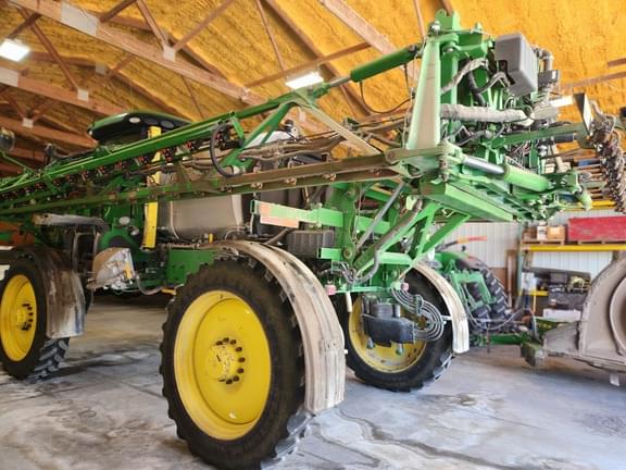 Image of John Deere R4038 equipment image 1