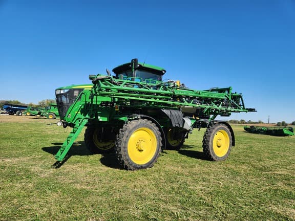 Image of John Deere R4038 equipment image 3