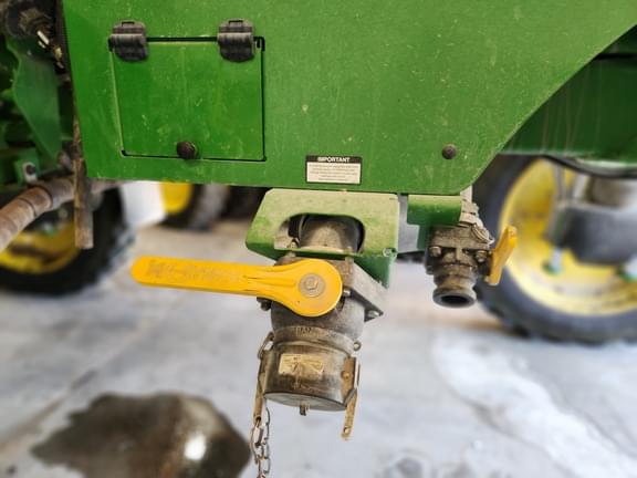 Image of John Deere R4038 equipment image 4