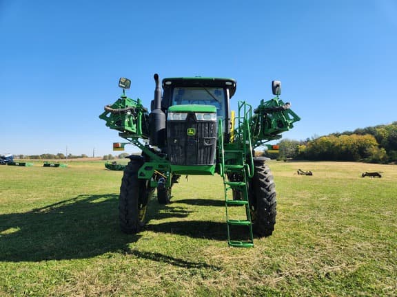 Image of John Deere R4038 equipment image 4