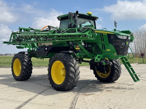2020 John Deere R4038 Equipment Image0