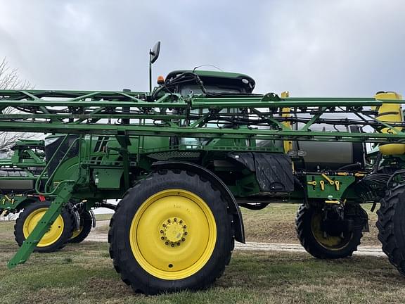 Image of John Deere R4038 equipment image 4